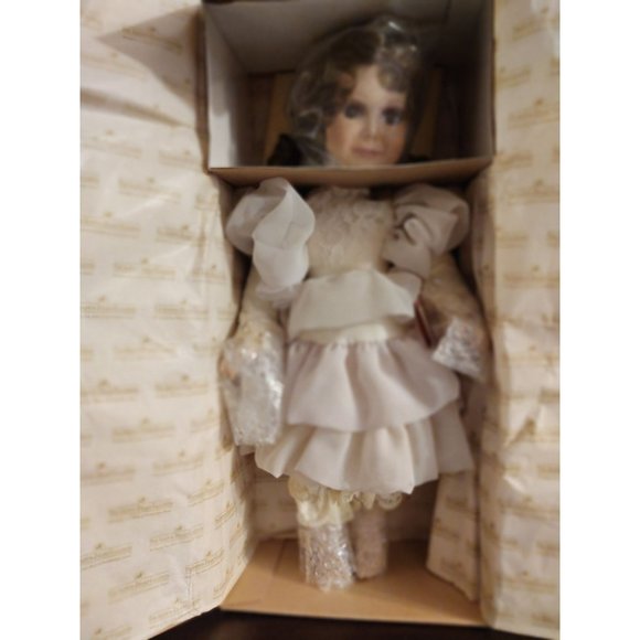 Ashton Drake 19" Porcelain Doll 1993 Her Mother’s Pearls Bride Wedding Doll - Picture 1 of 3